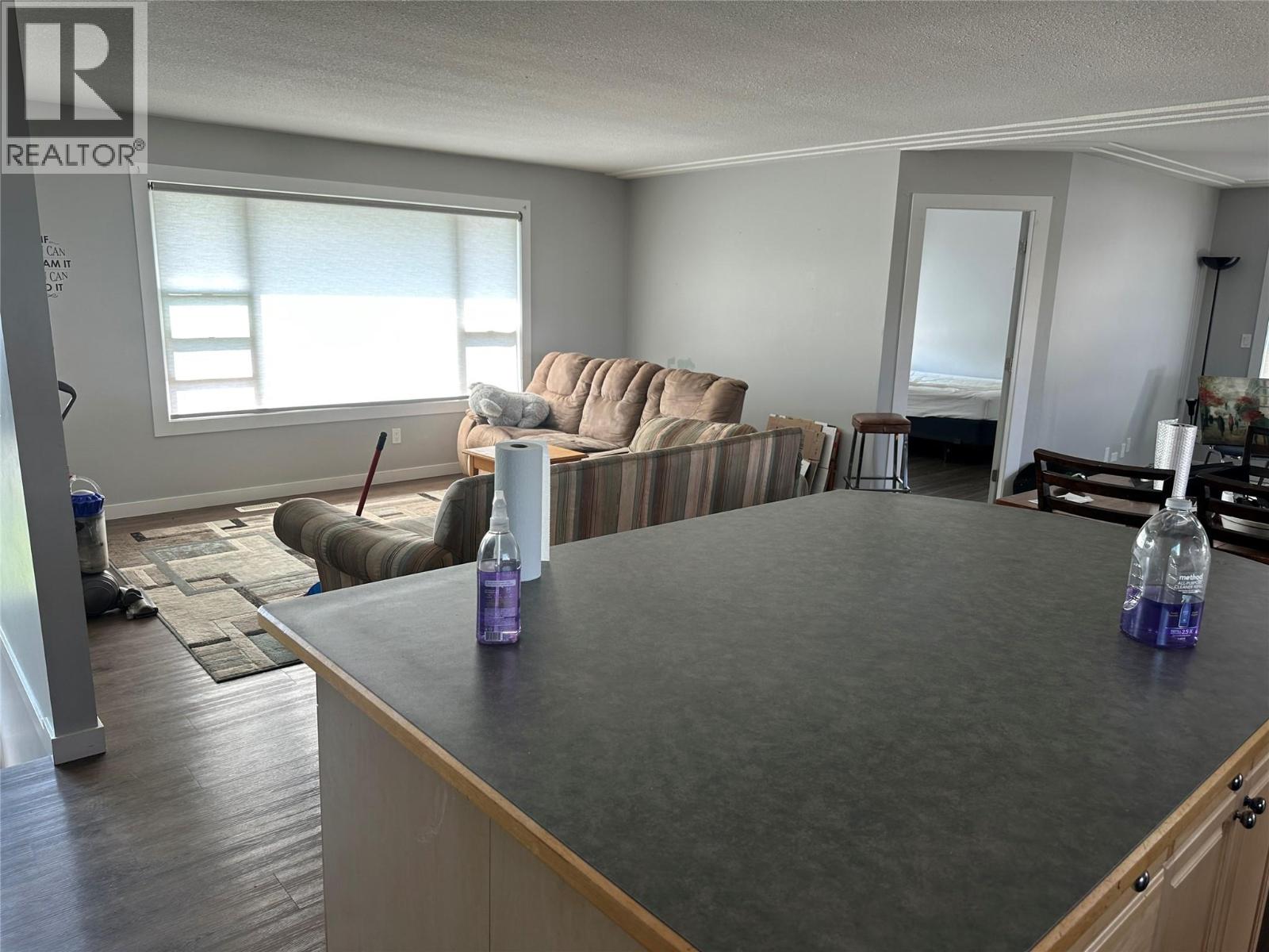  410 Hillaby Avenue, Kelowna