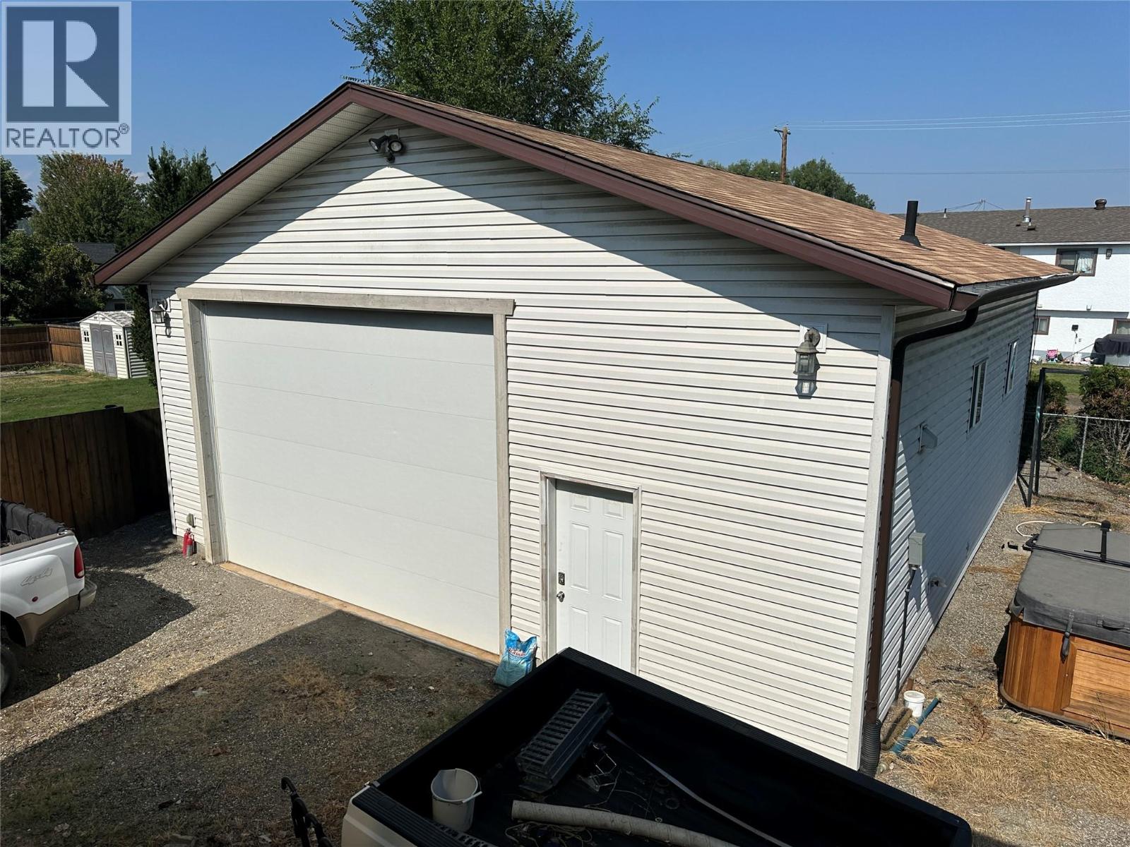  410 Hillaby Avenue, Kelowna