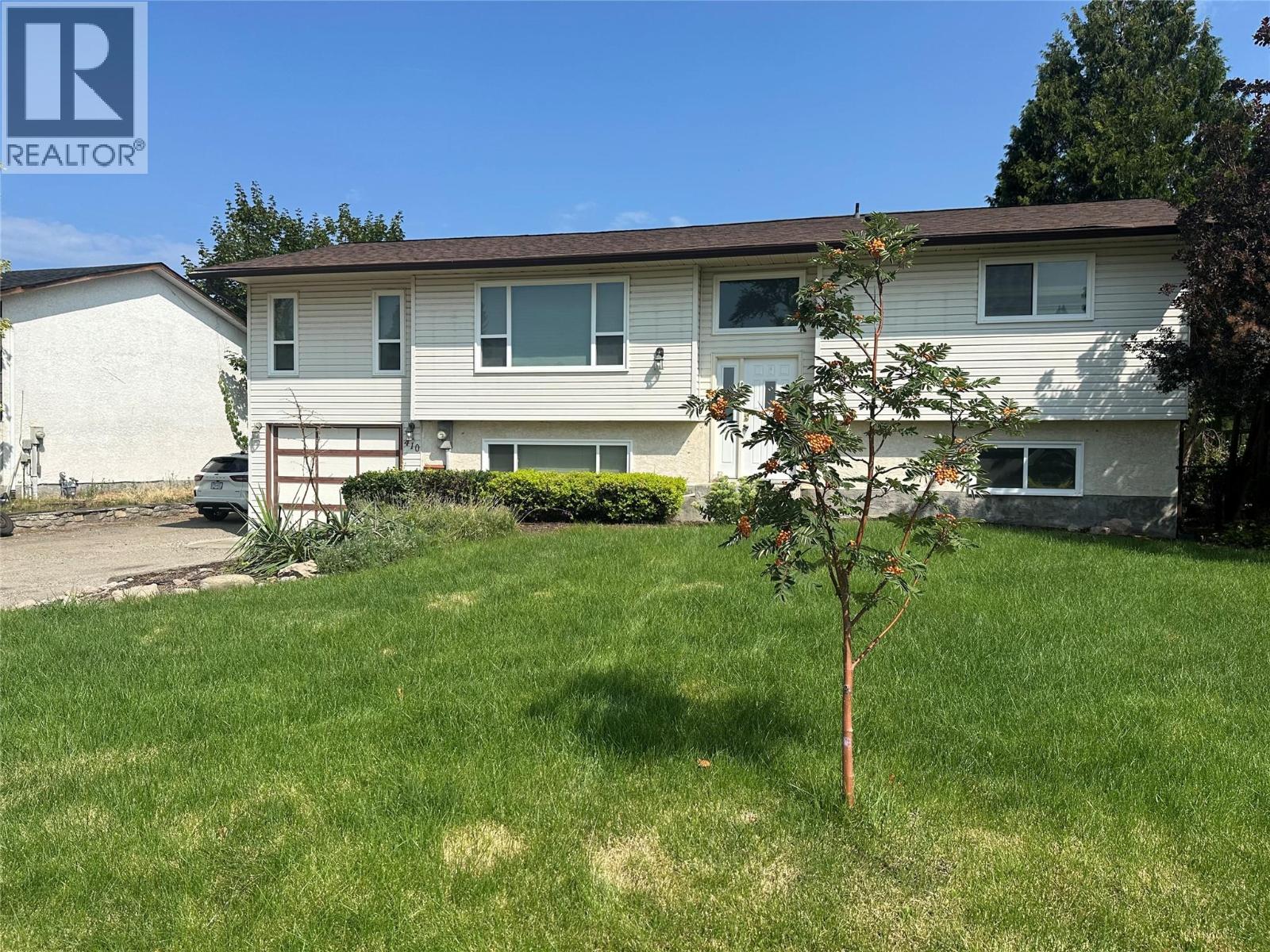  410 Hillaby Avenue, Kelowna