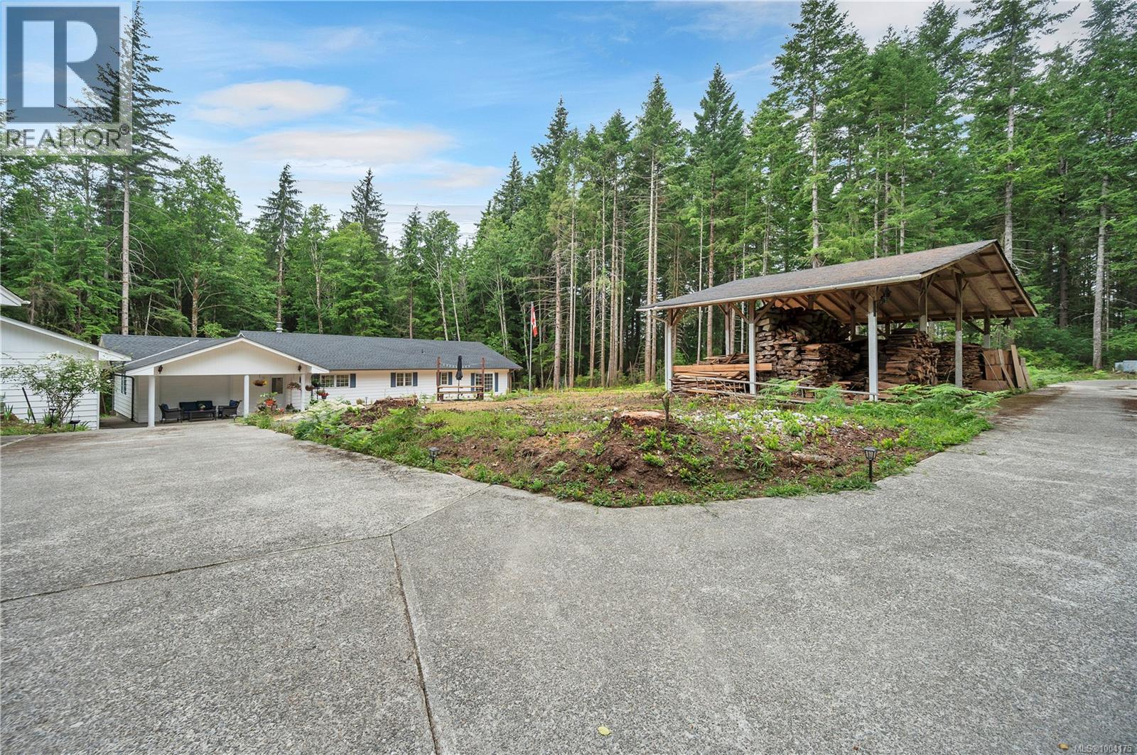 413 Cape Mudge Rd, Quadra Island