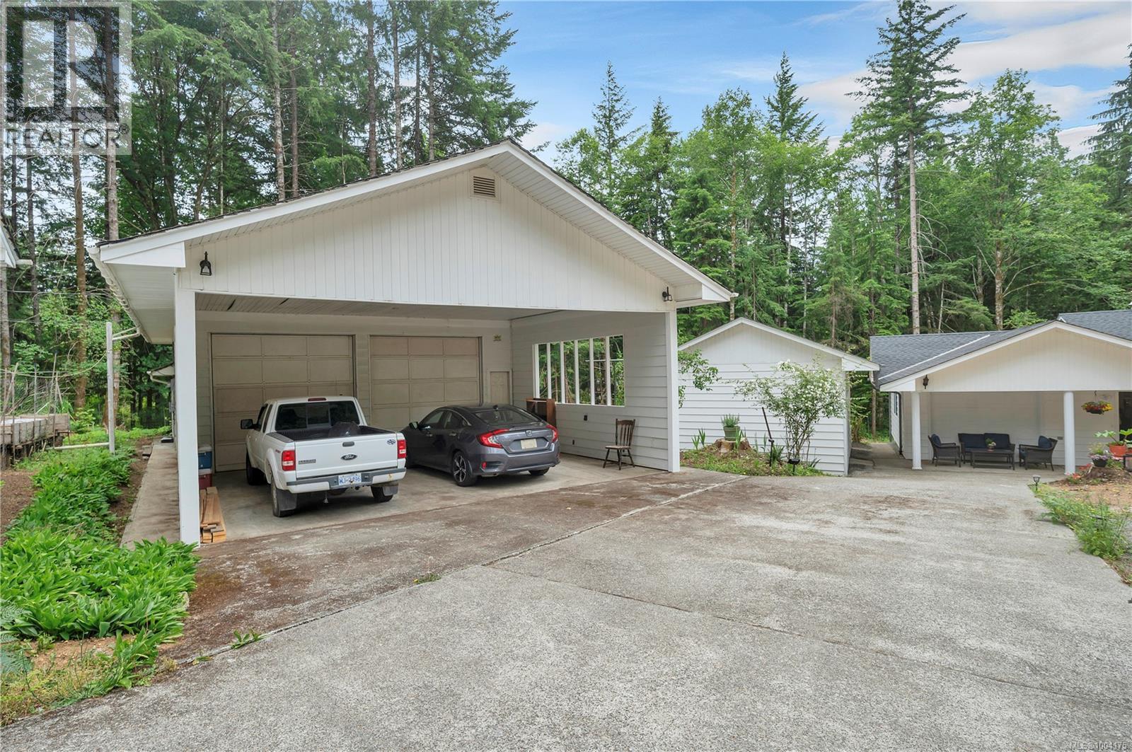 413 Cape Mudge Rd, Quadra Island