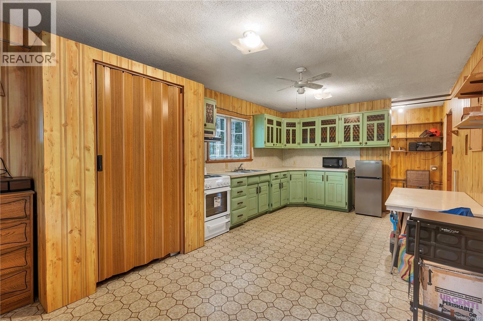 413 Cape Mudge Rd, Quadra Island
