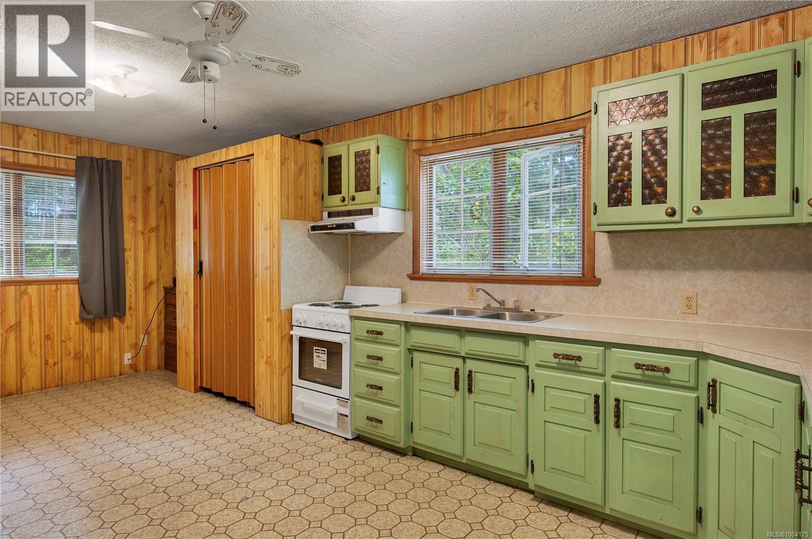 413 Cape Mudge Rd, Quadra Island