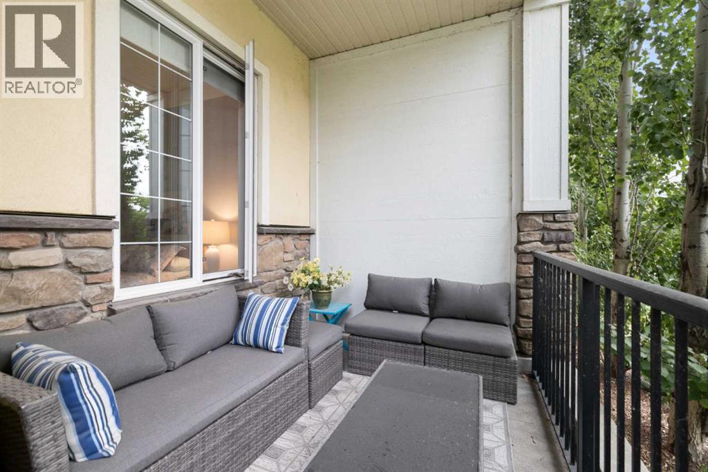Single Family House for Sale in   Quarry Gate SE Douglasdale/Glen Calgary 