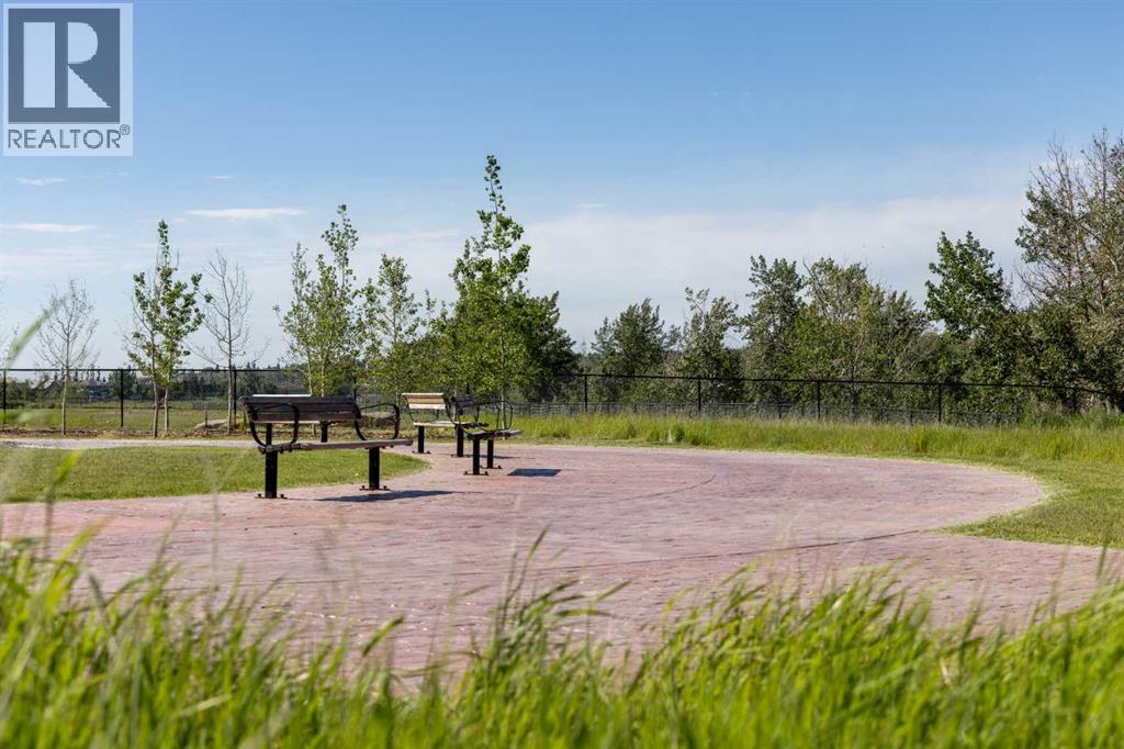Single Family House for Sale in   Quarry Gate SE Douglasdale/Glen Calgary 