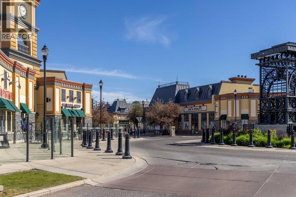 Single Family House for Sale in   Quarry Gate SE Douglasdale/Glen Calgary 