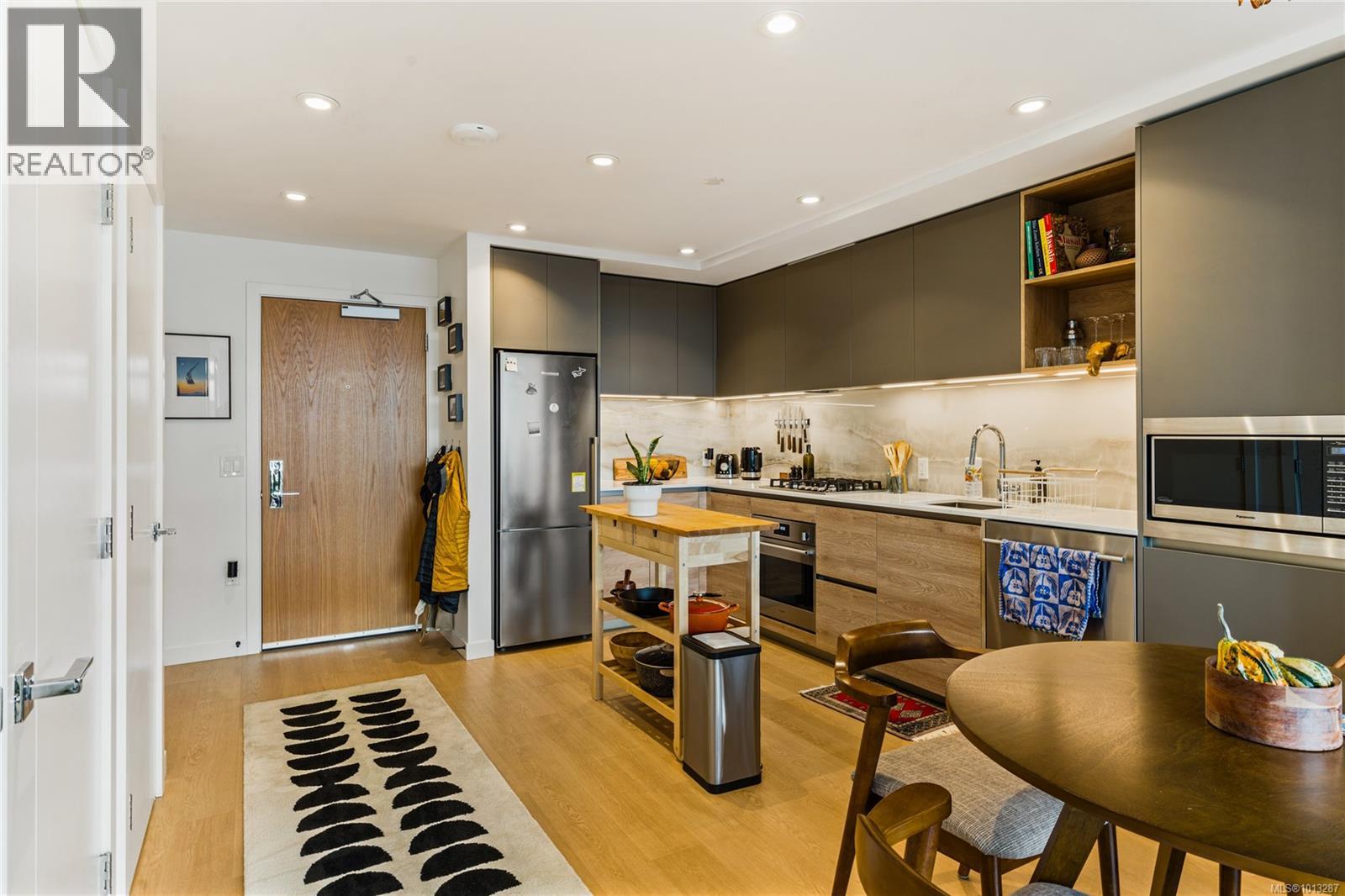 507 369 Tyee Road, Victoria