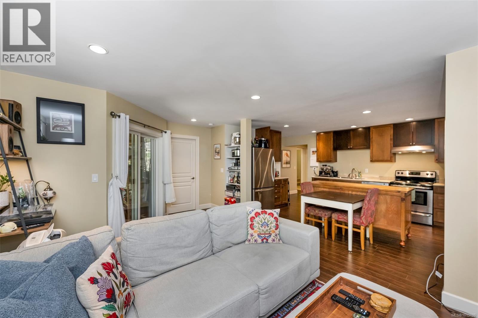  2180 Harrow Gate, Langford