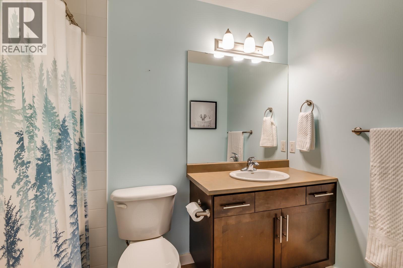 202 151 Taylor Road, Kelowna
