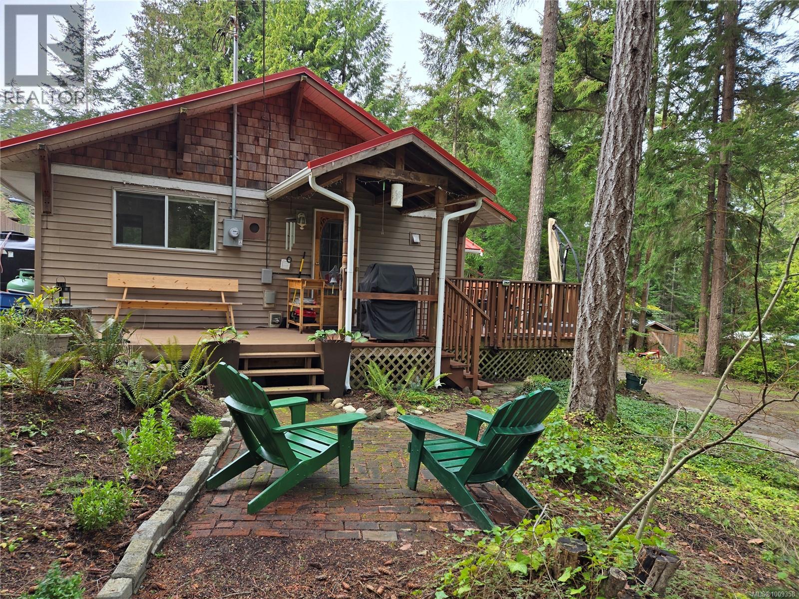 559 Blitz Rd, Mayne Island