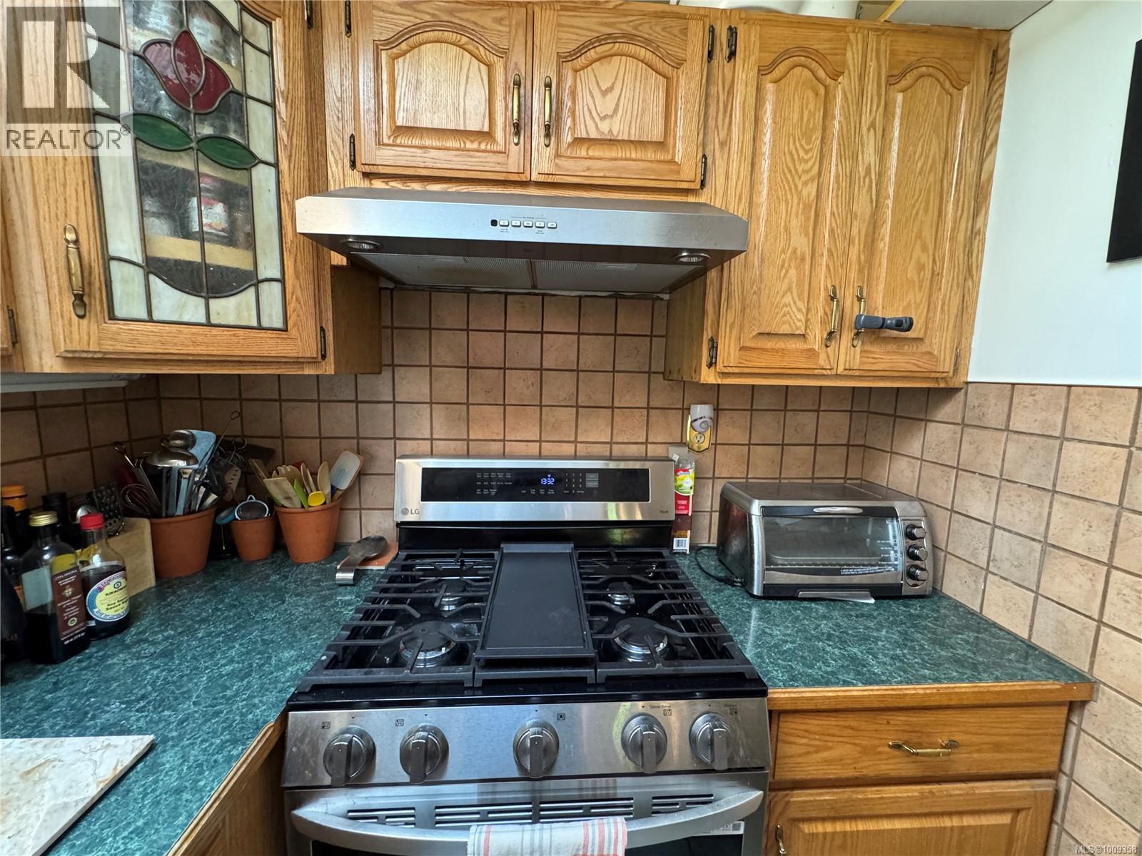 559 Blitz Rd, Mayne Island