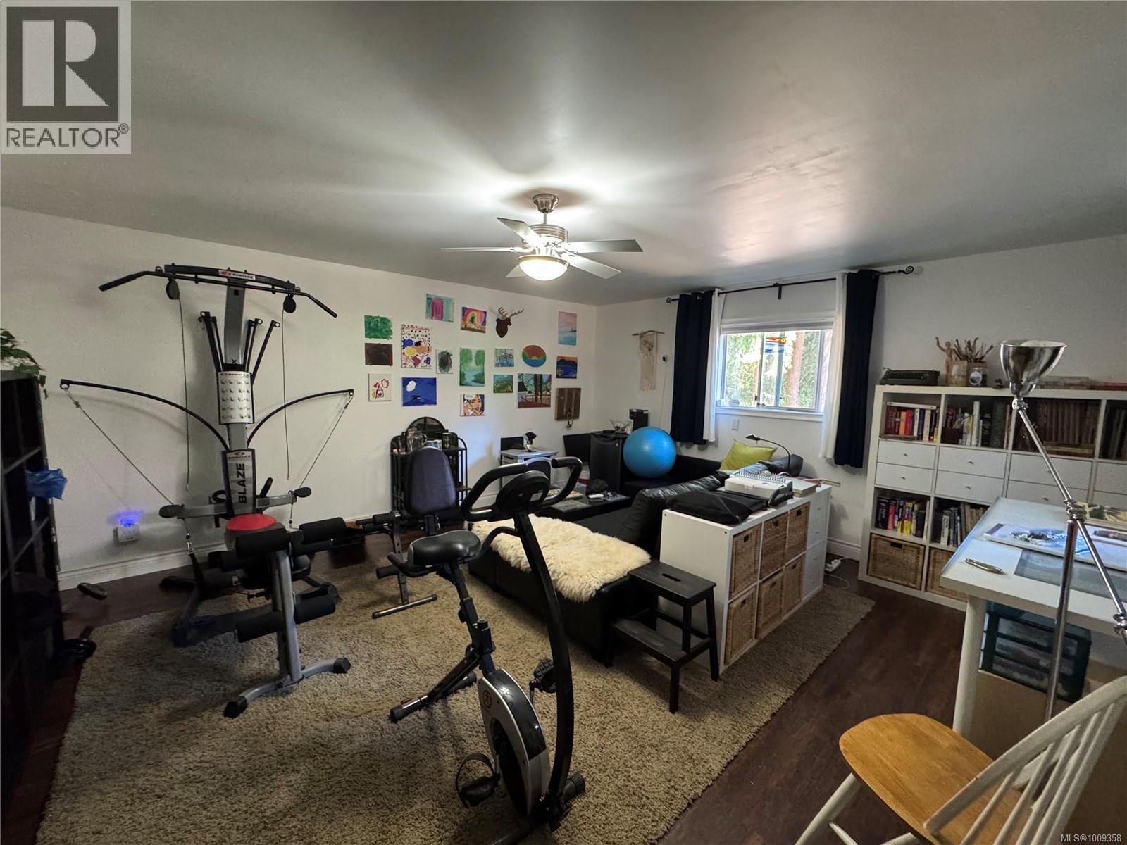 559 Blitz Rd, Mayne Island