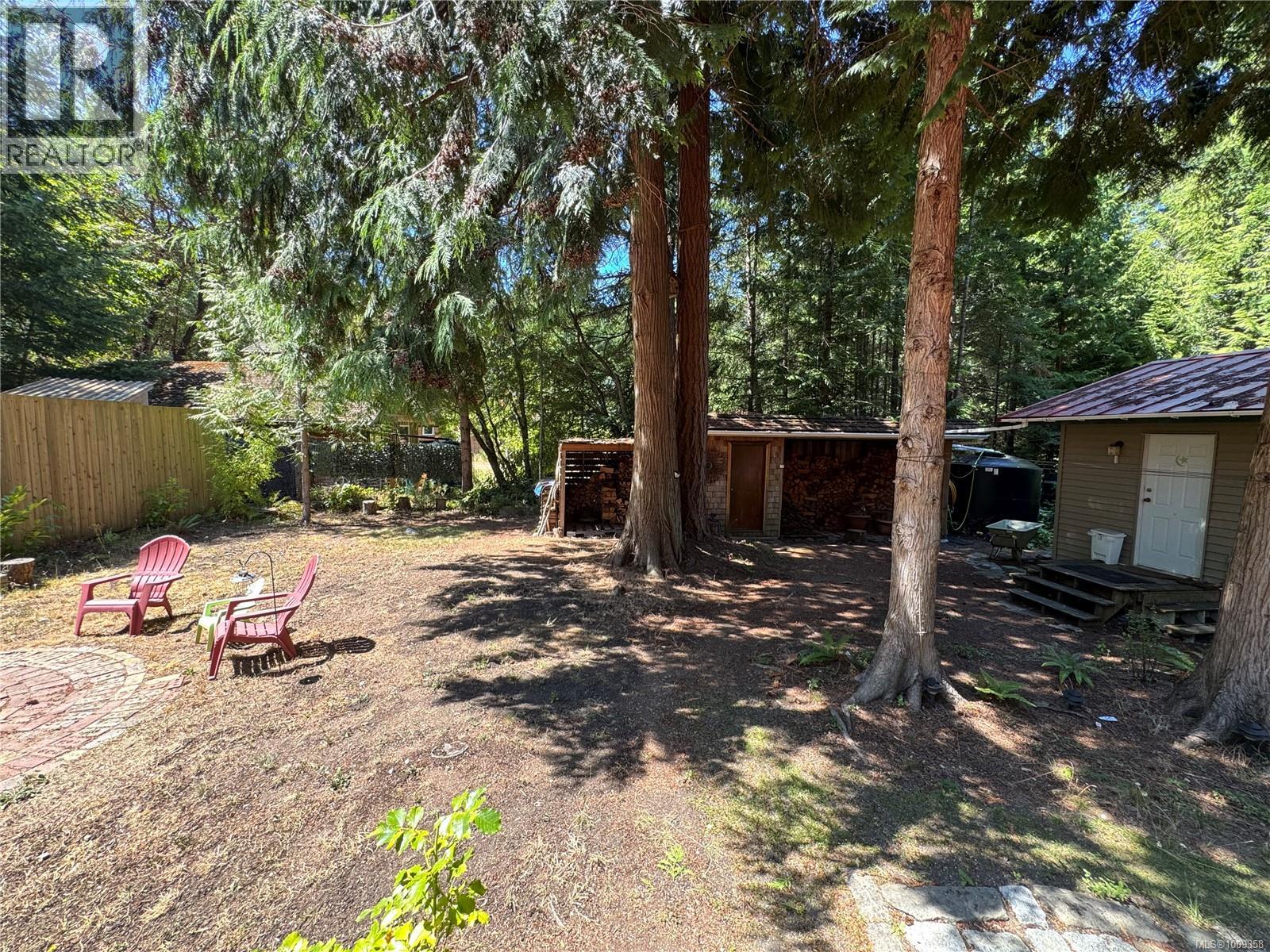 559 Blitz Rd, Mayne Island