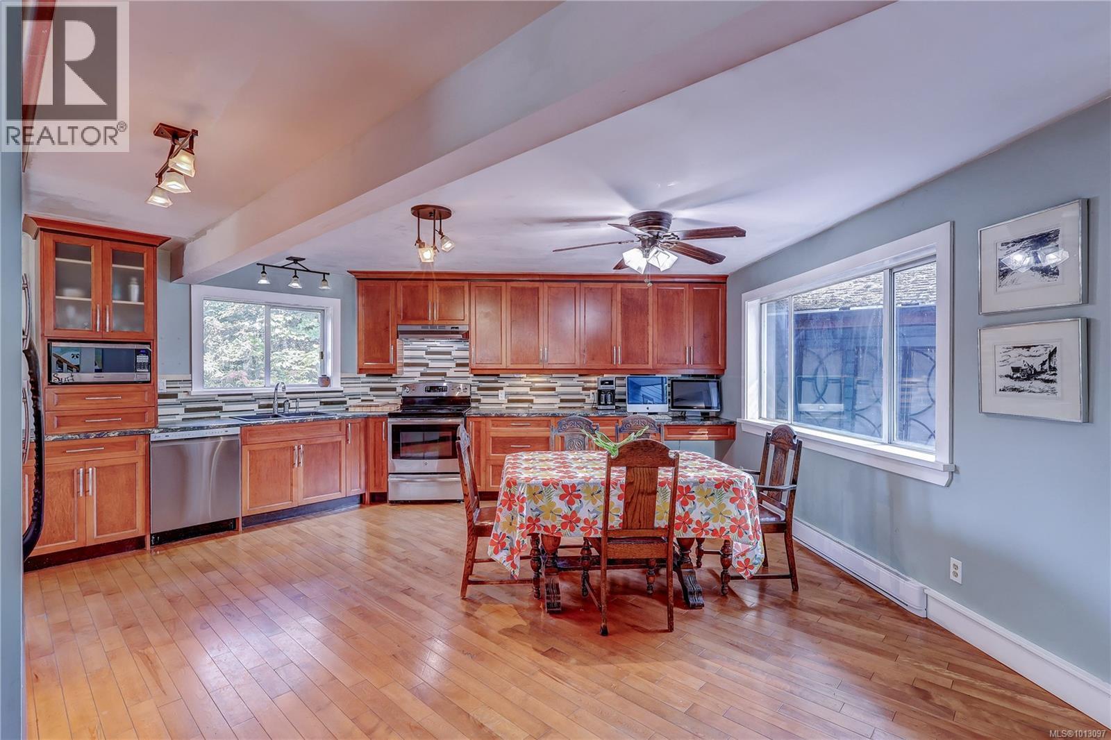 1546 Marina Way, Nanoose Bay