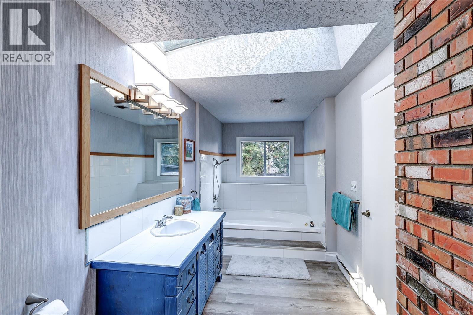 1546 Marina Way, Nanoose Bay