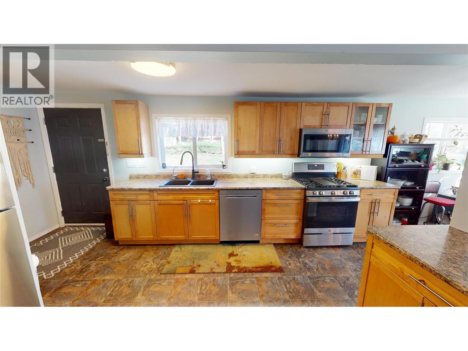 1801 Carl Thompson Road, Cranbrook