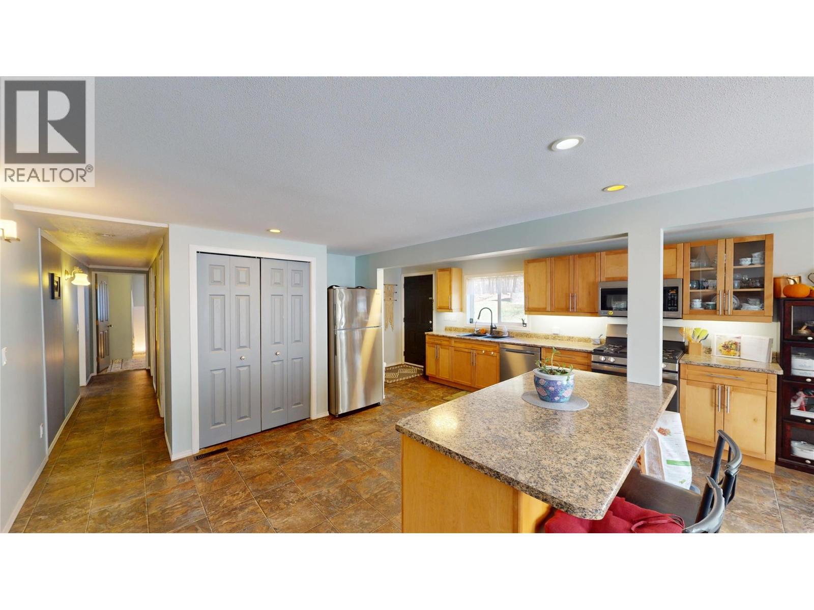 1801 Carl Thompson Road, Cranbrook