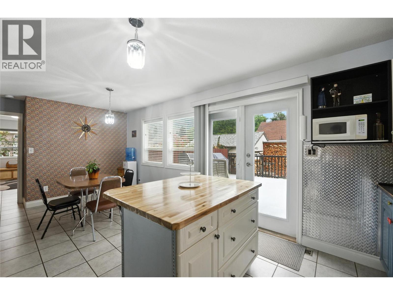 501 5th Avenue, Castlegar