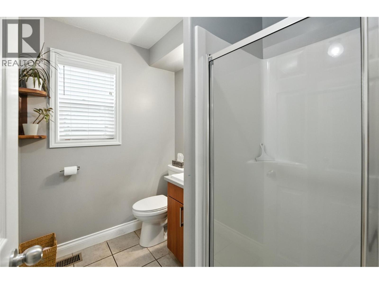 501 5th Avenue, Castlegar