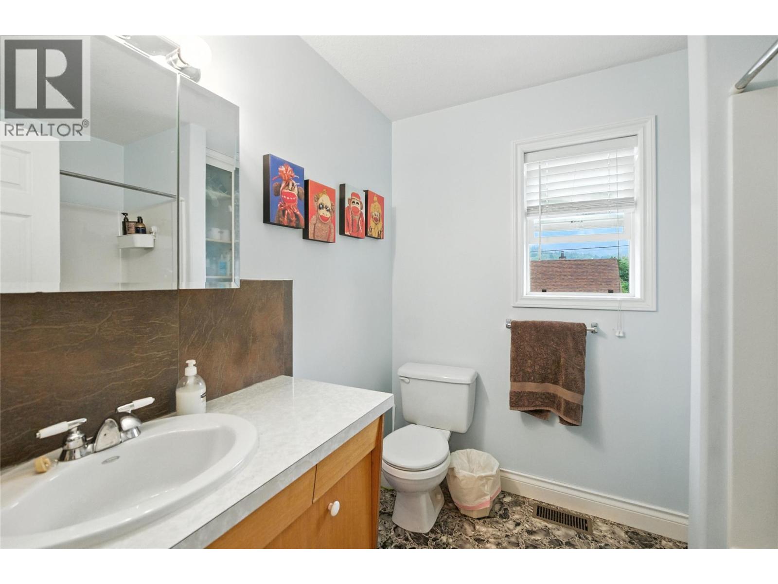 501 5th Avenue, Castlegar