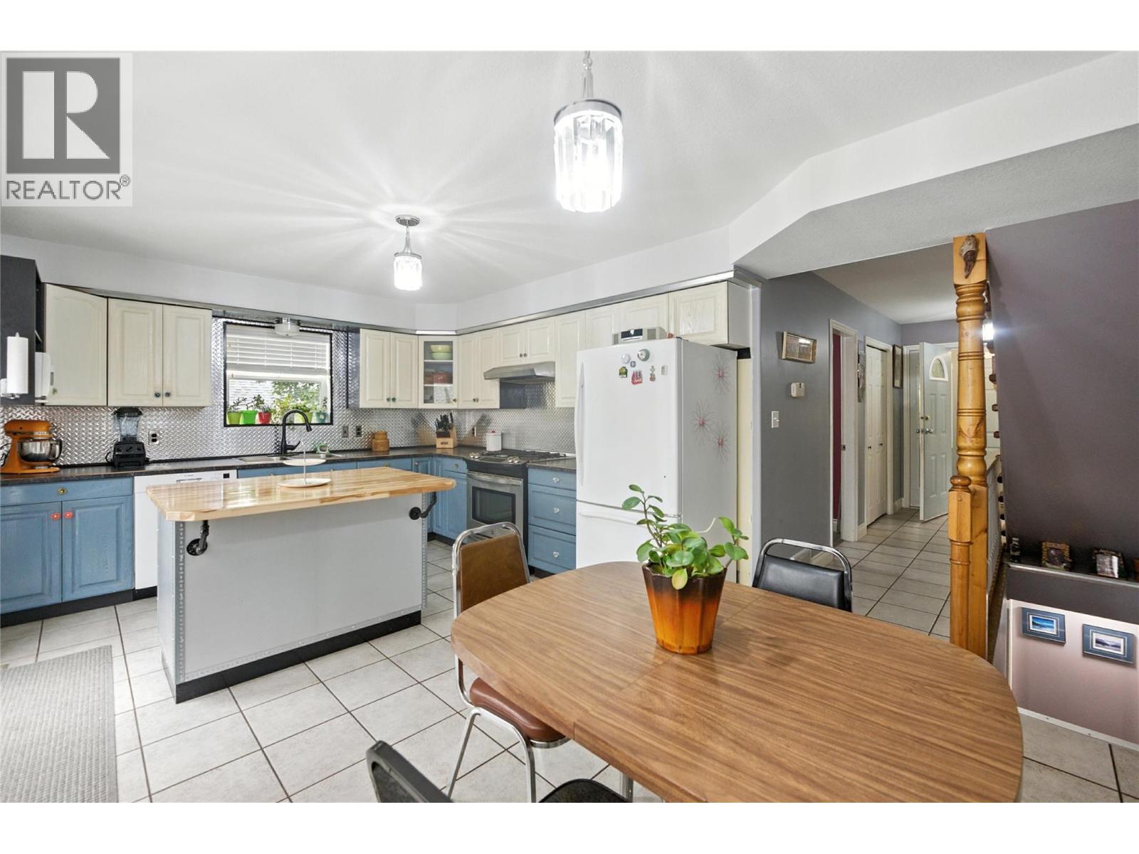 501 5th Avenue, Castlegar