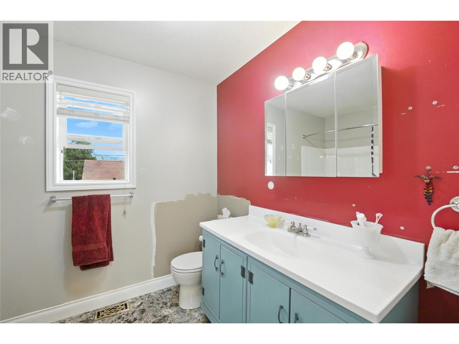 501 5th Avenue, Castlegar
