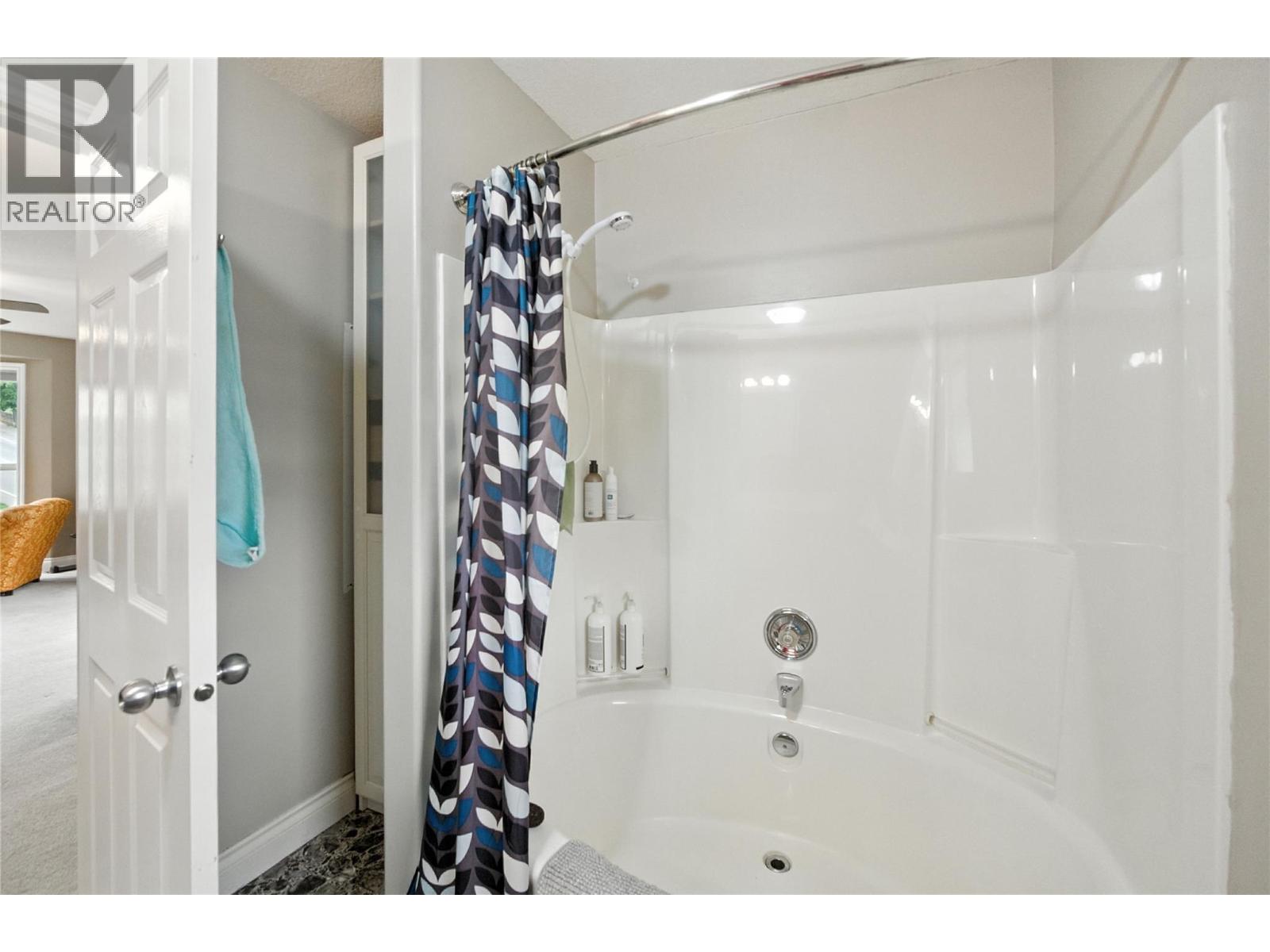 501 5th Avenue, Castlegar