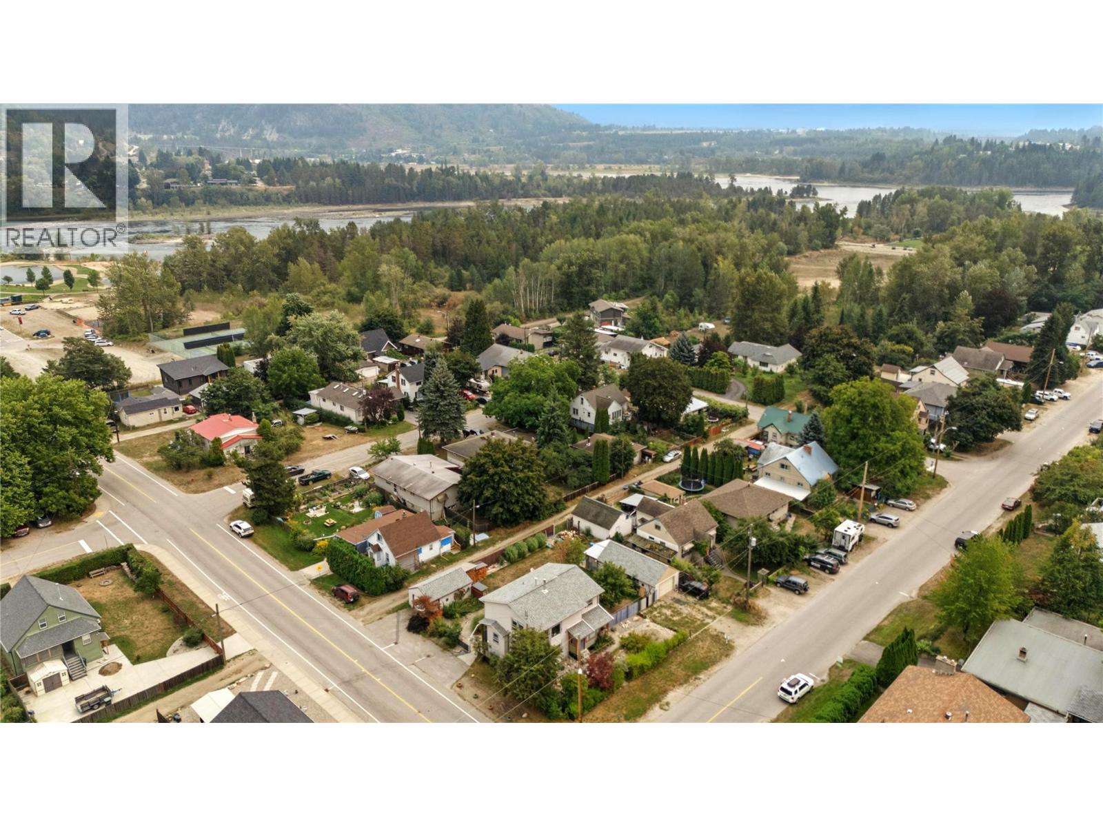501 5th Avenue, Castlegar