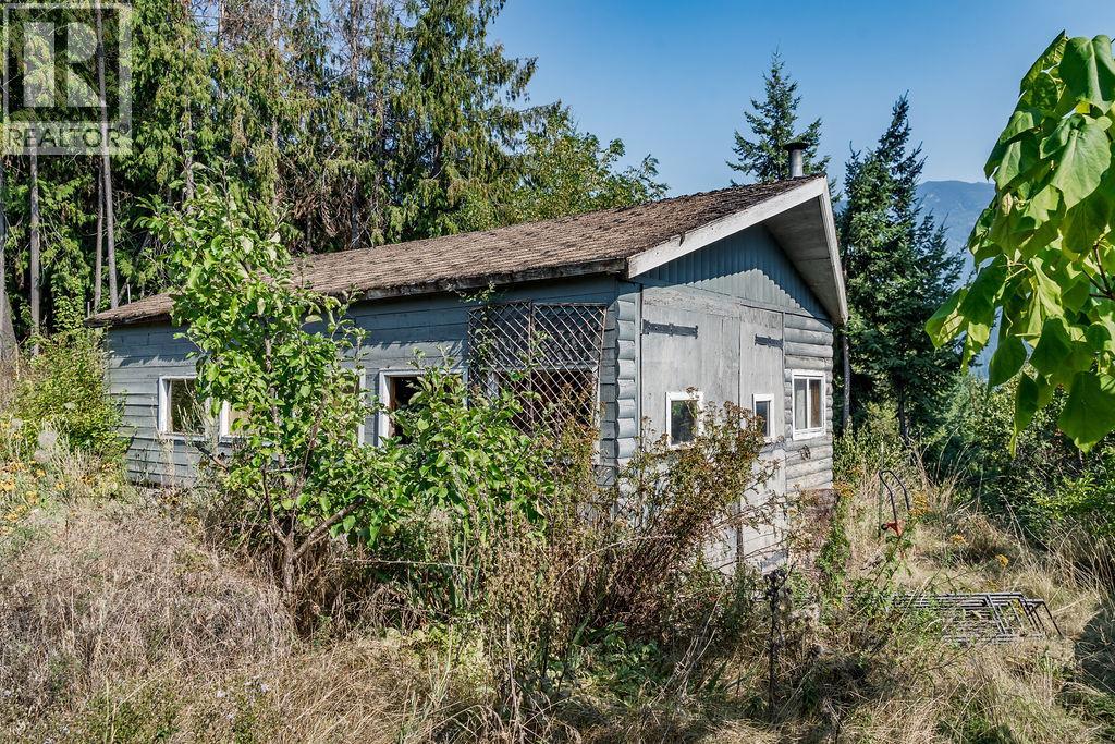 4259 Woodbury Village Road, Ainsworth