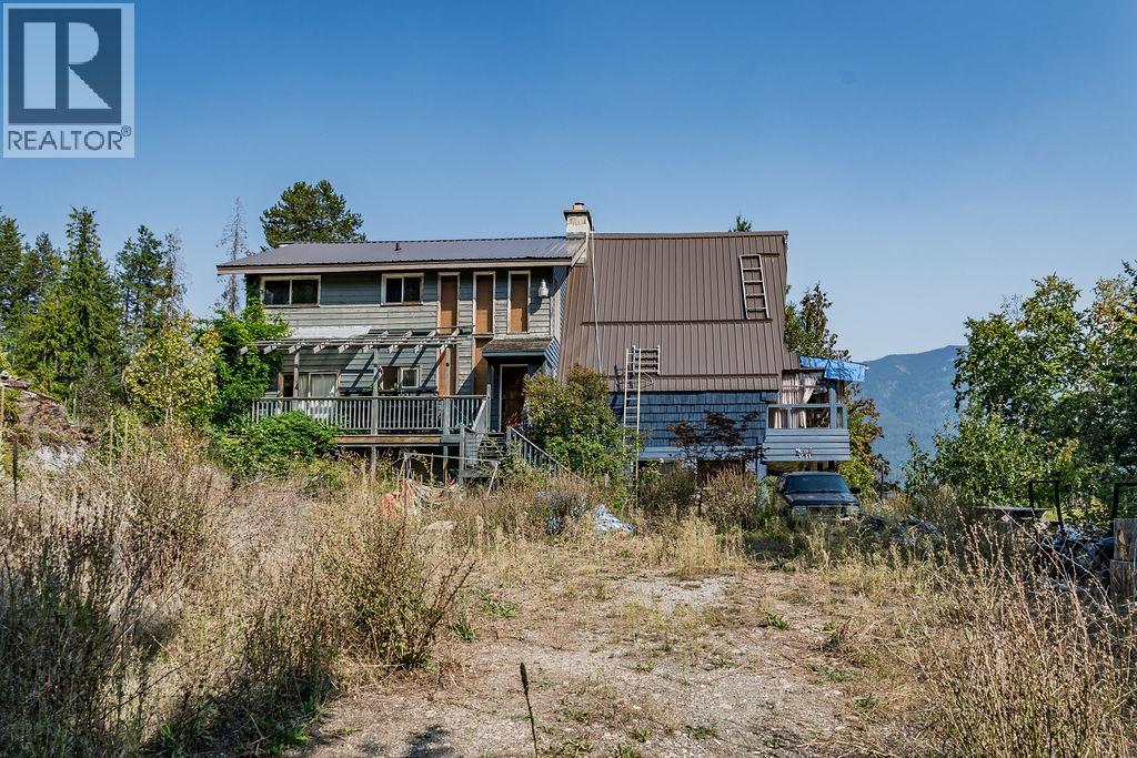 4259 Woodbury Village Road, Ainsworth