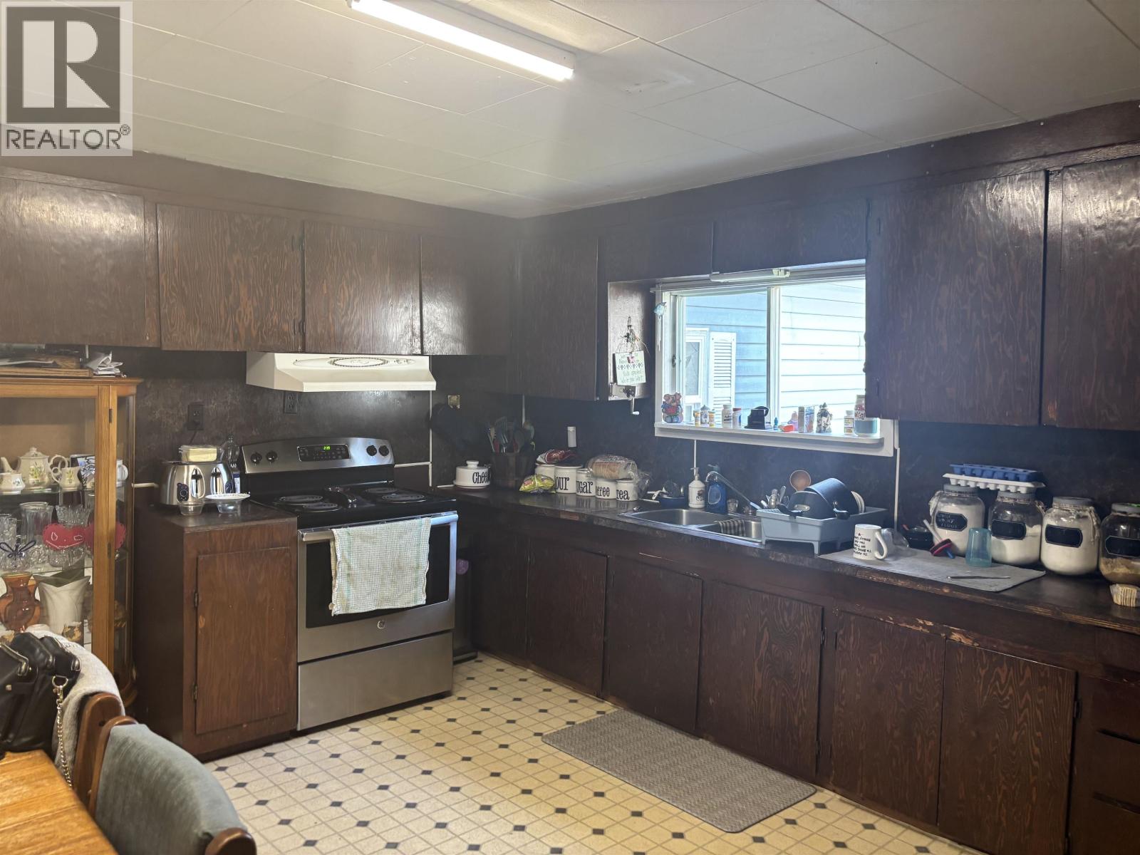 6162 CEDAR CREEK ROAD - 11