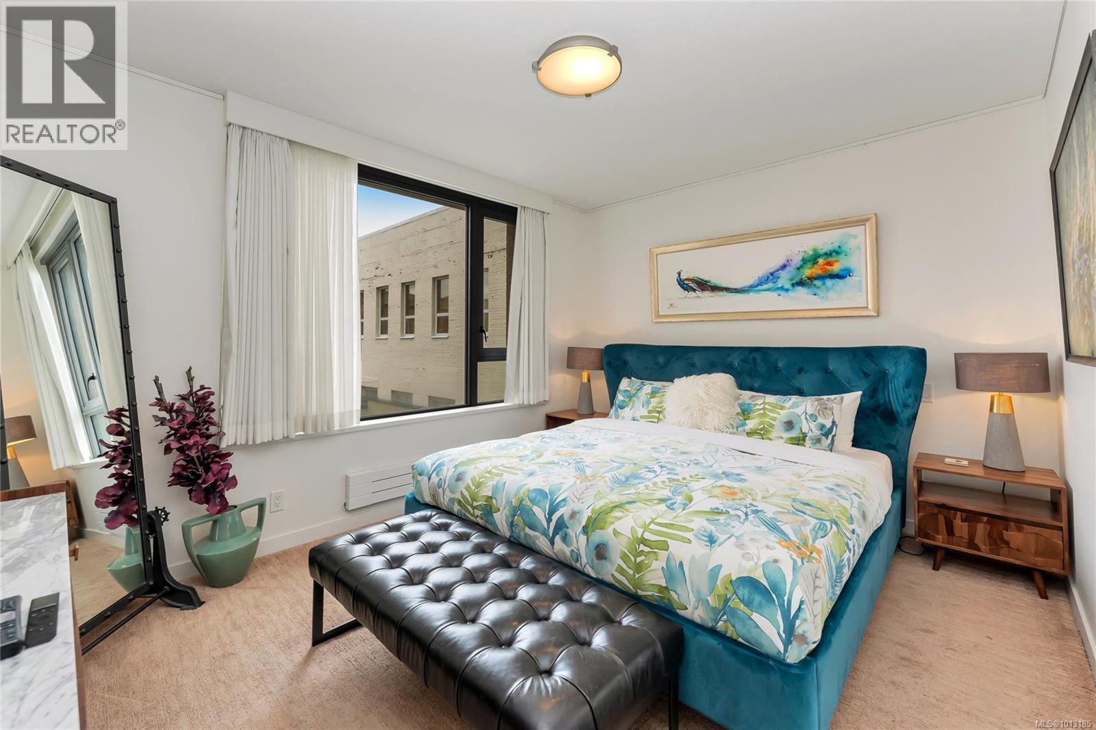 701 608 Broughton Street, Victoria