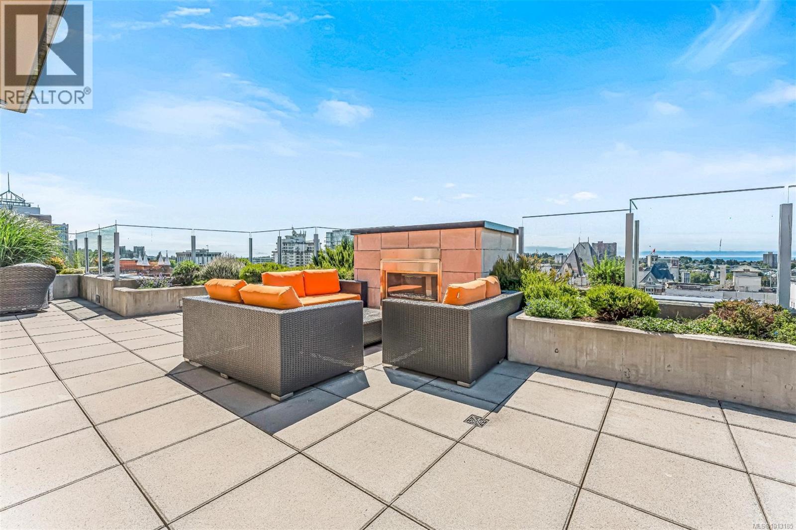 701 608 Broughton Street, Victoria