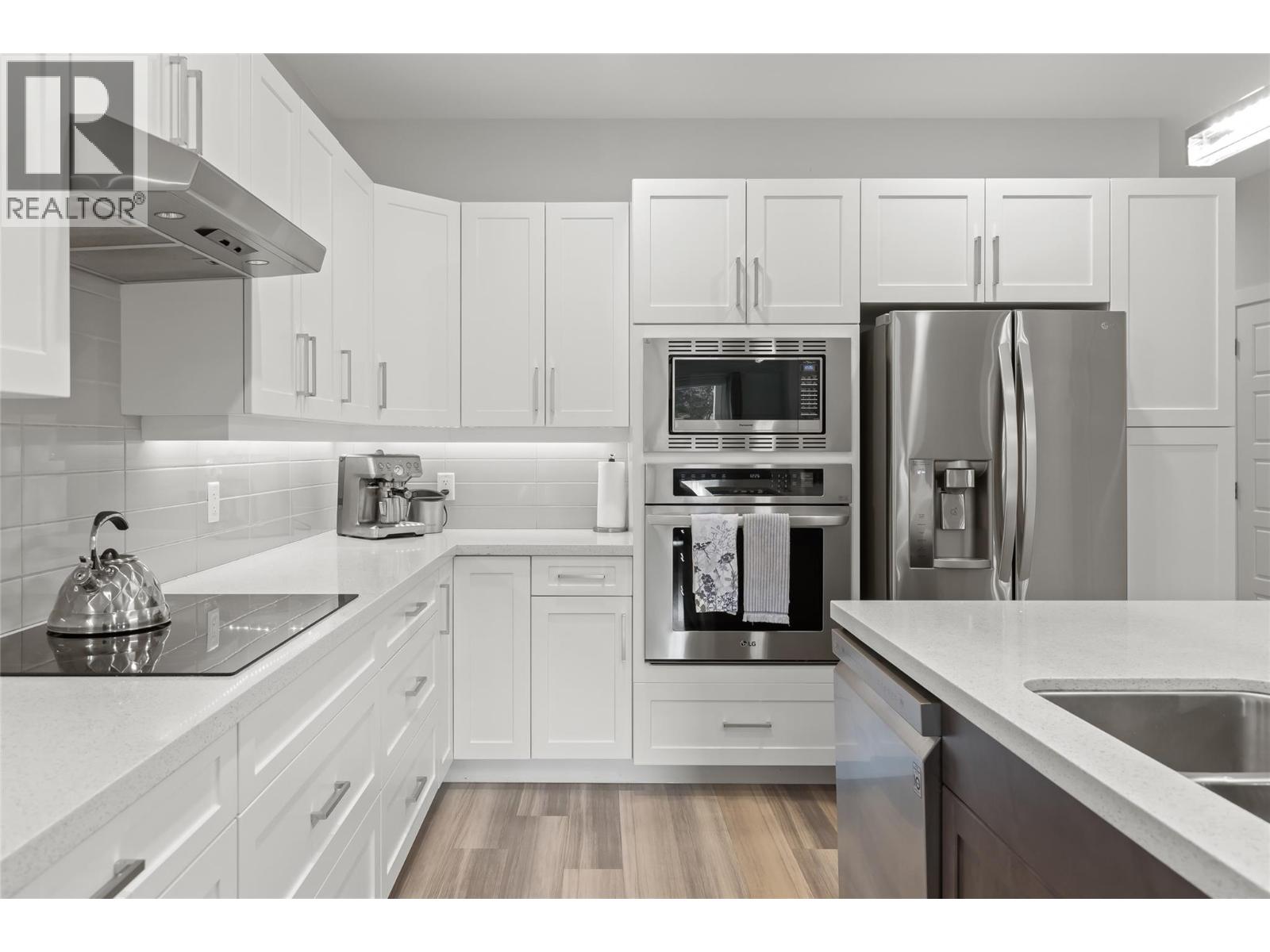  1064 Lawson Avenue, Kelowna