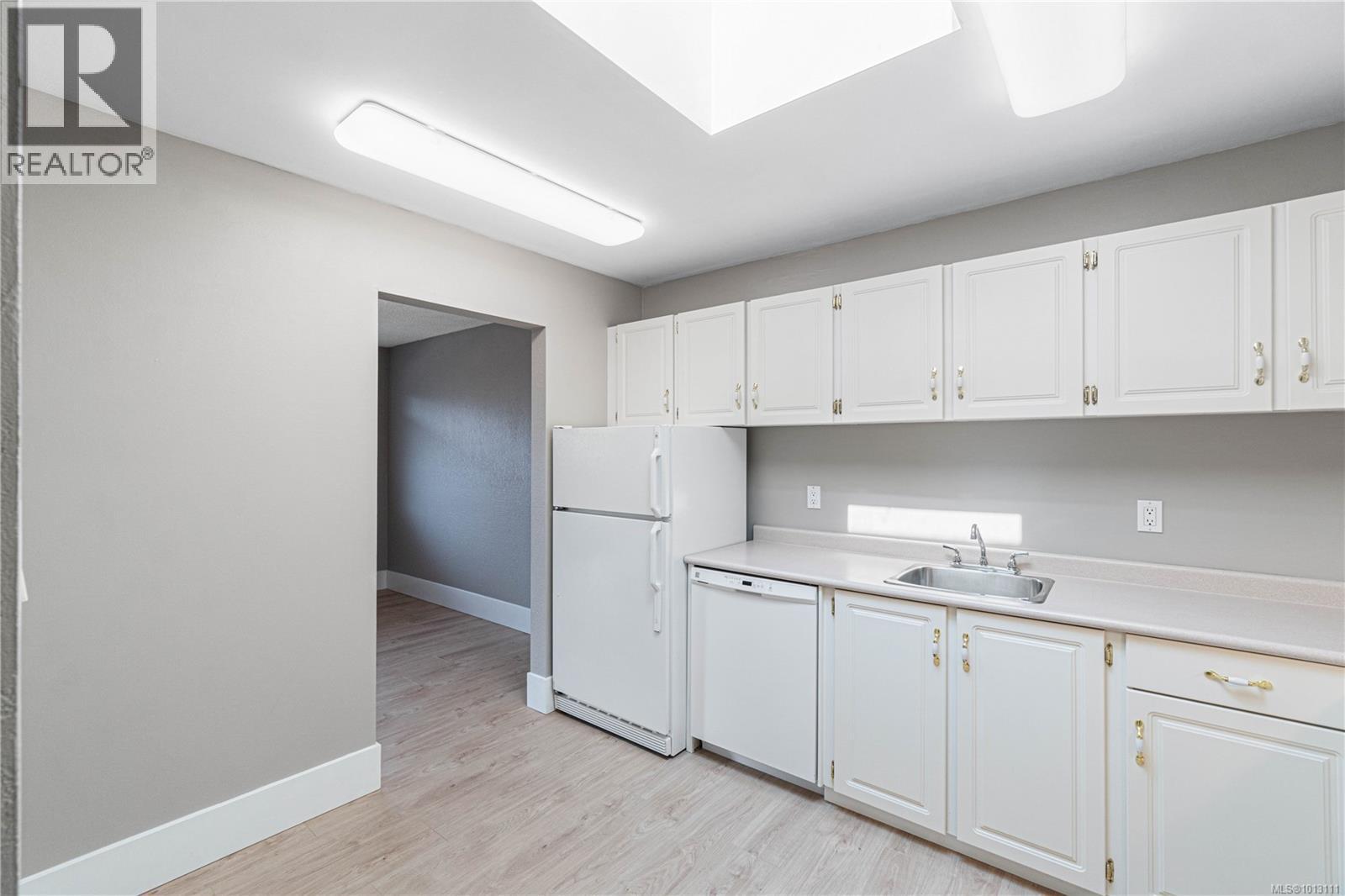 301 345 Morison Ave, Parksville