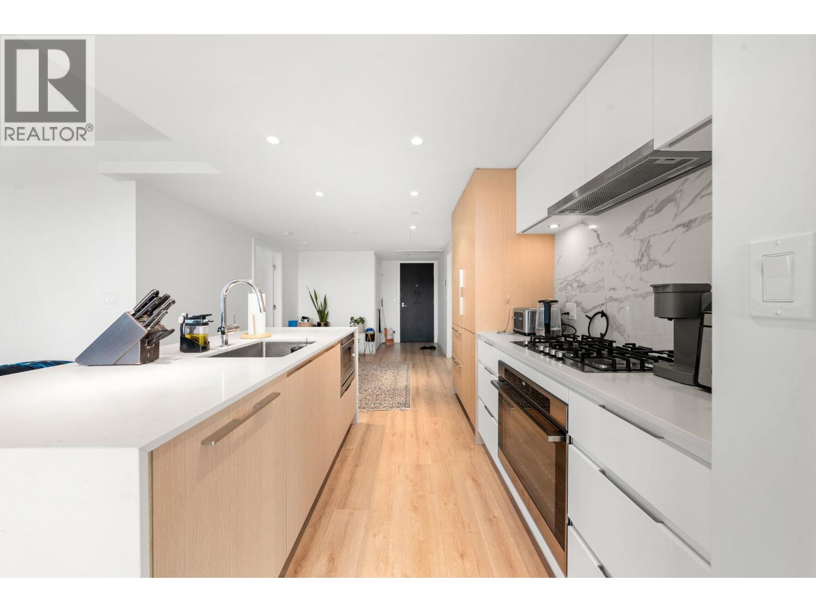 1401 1500 FERN STREET, North Vancouver