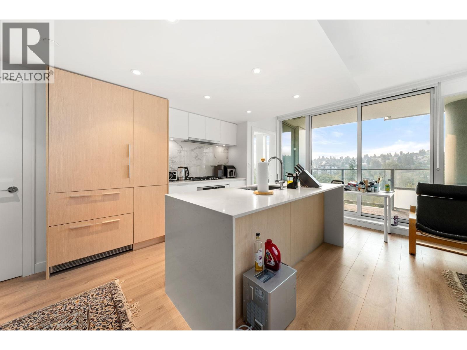 1401 1500 FERN STREET, North Vancouver