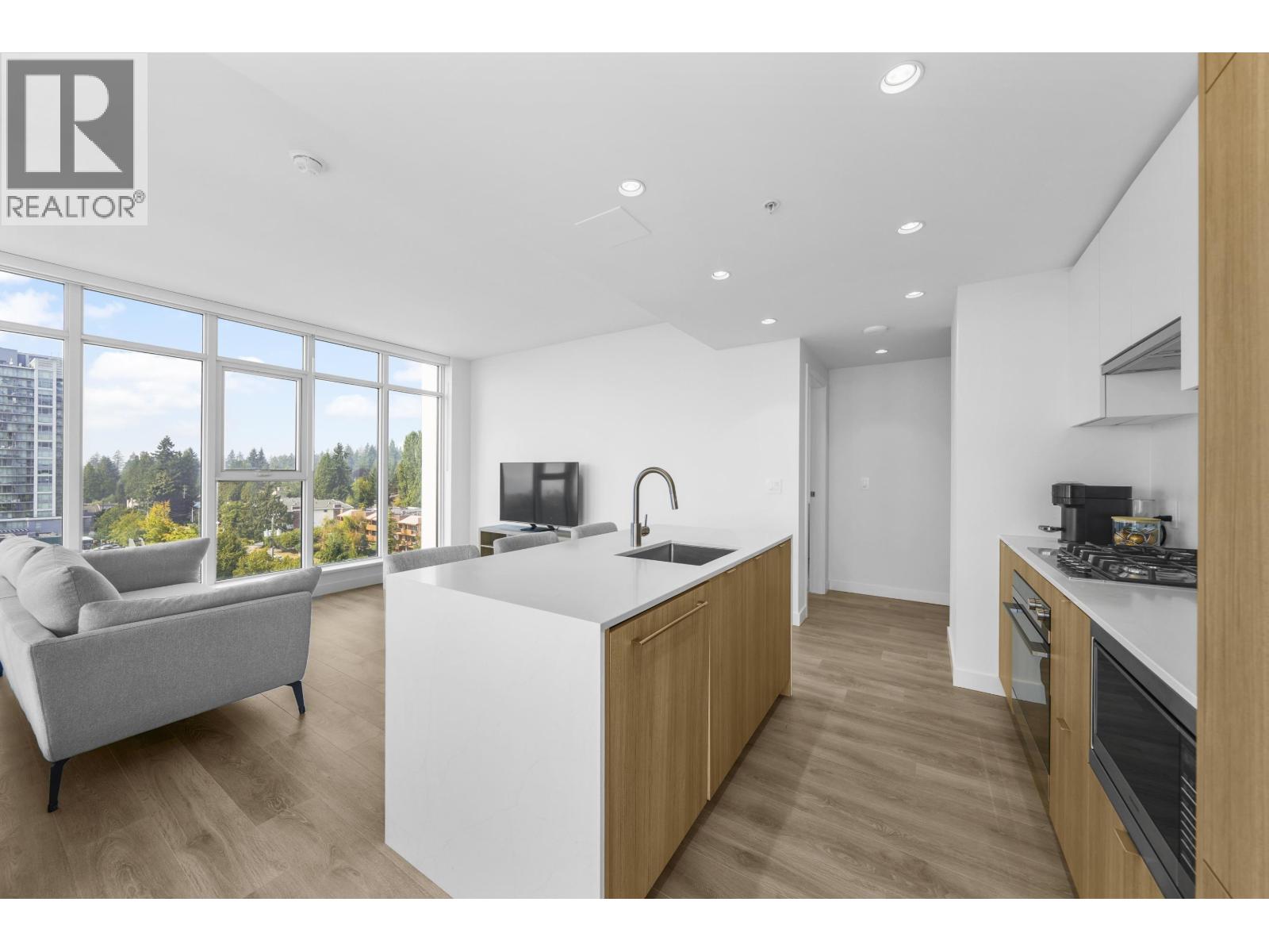 604 505 NELSON STREET, Coquitlam