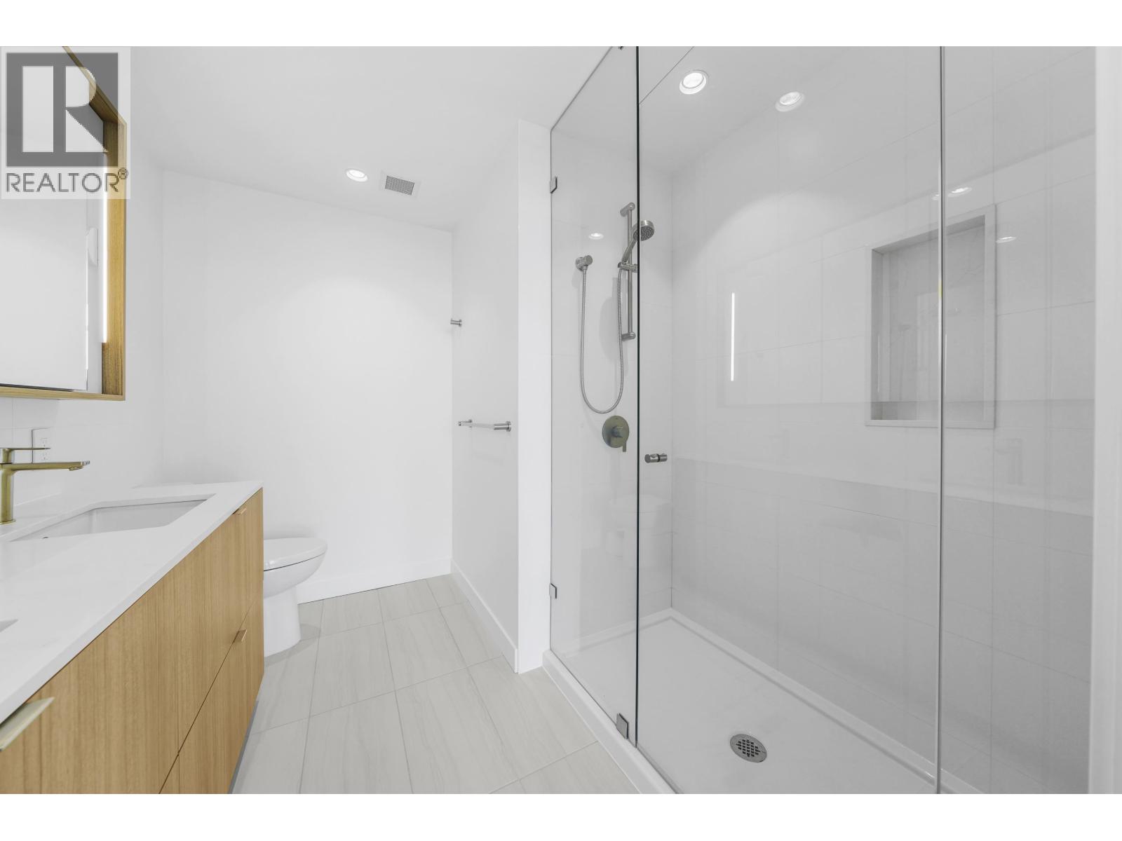 604 505 NELSON STREET, Coquitlam