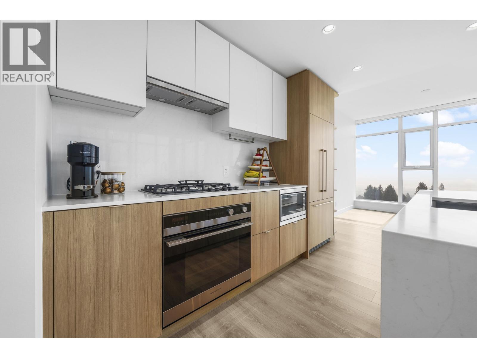 604 505 NELSON STREET, Coquitlam