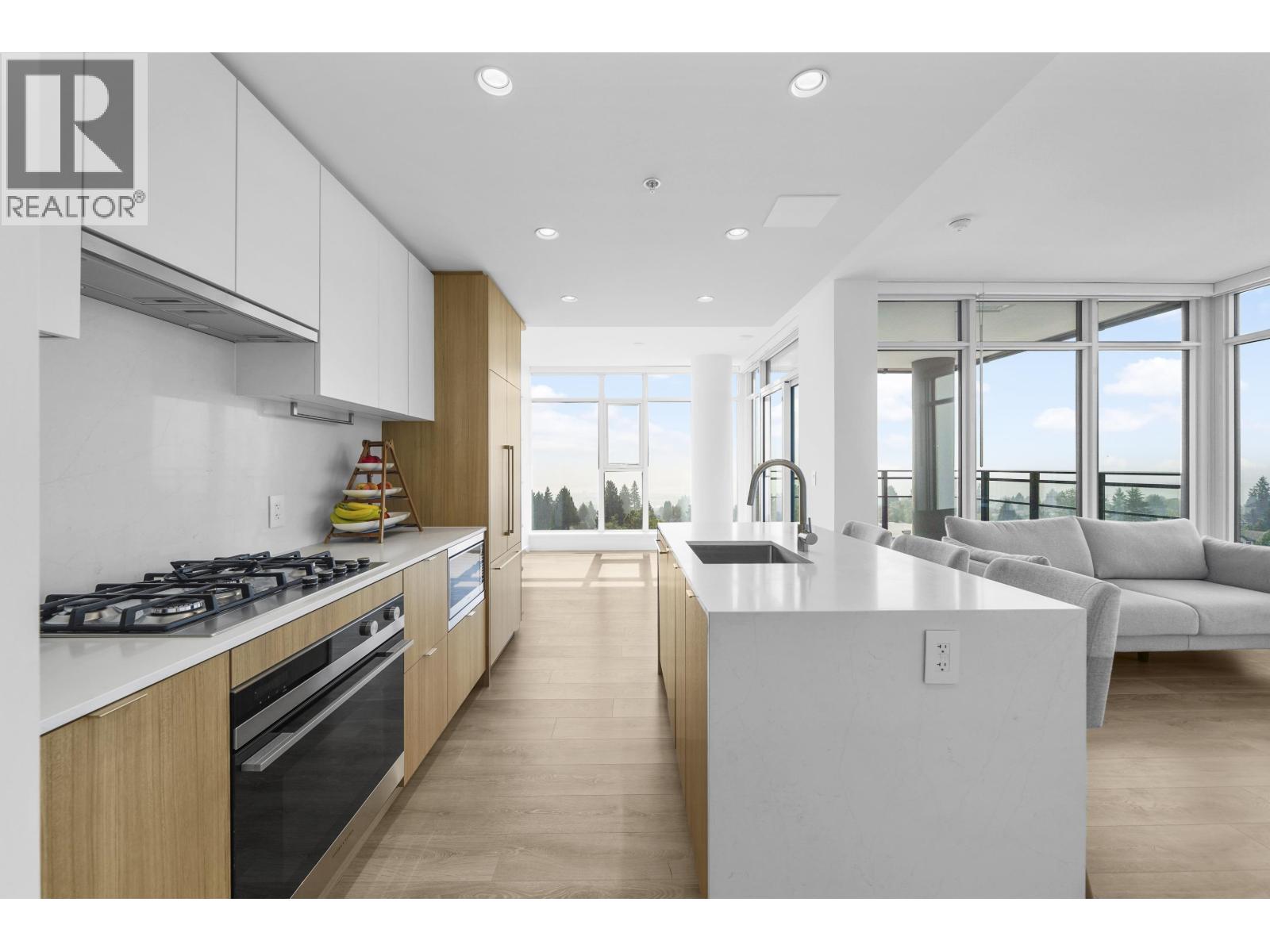 604 505 NELSON STREET, Coquitlam