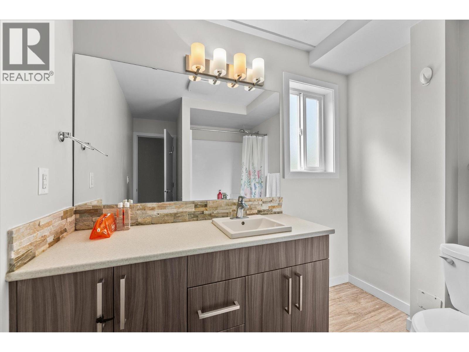  1377 Orchard Drive, Kelowna
