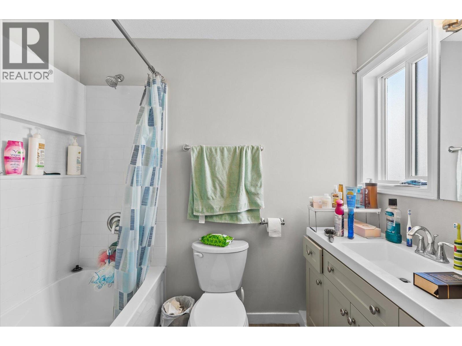  1375 Orchard Drive, Kelowna