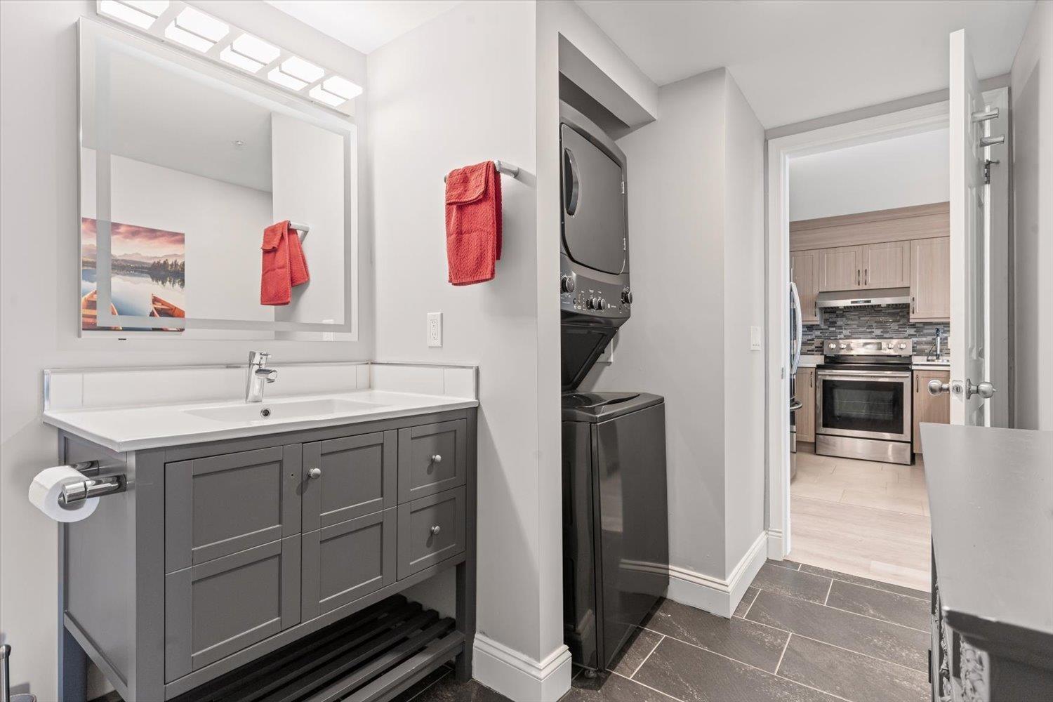 316 378 ESPLANADE AVENUE, Harrison Hot Springs, Harrison Hot Springs