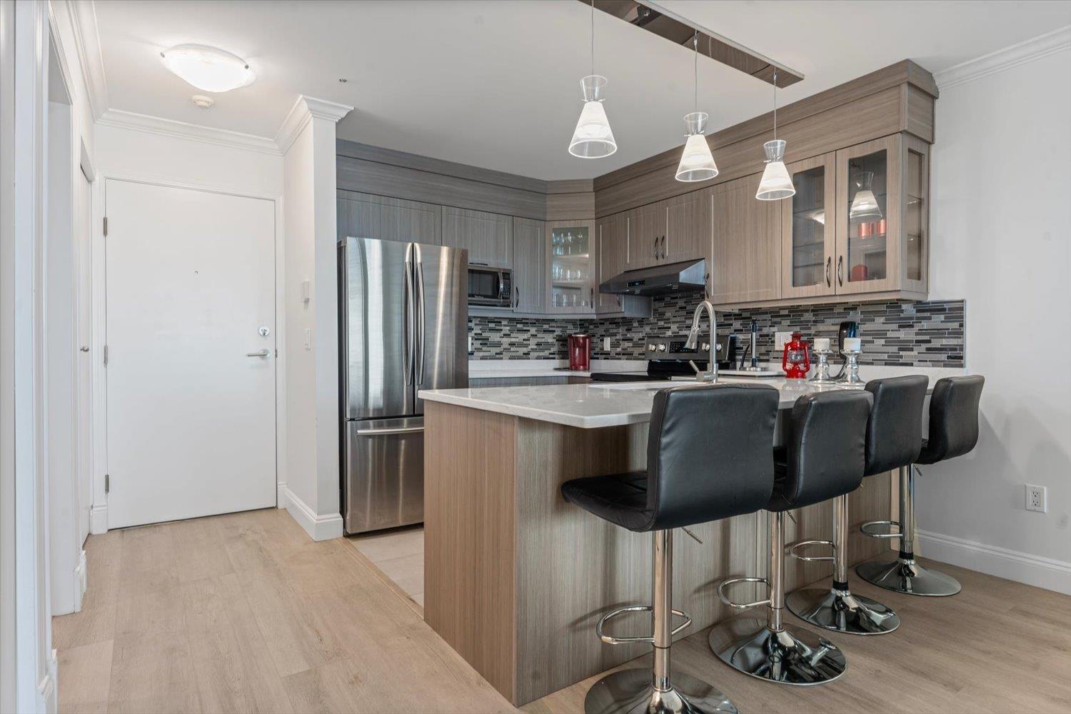316 378 ESPLANADE AVENUE, Harrison Hot Springs, Harrison Hot Springs