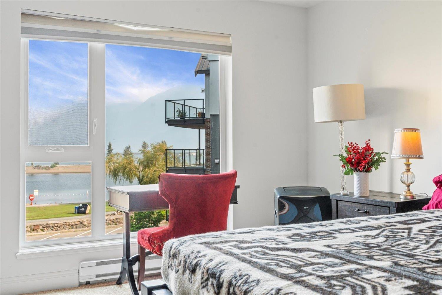 316 378 ESPLANADE AVENUE, Harrison Hot Springs, Harrison Hot Springs