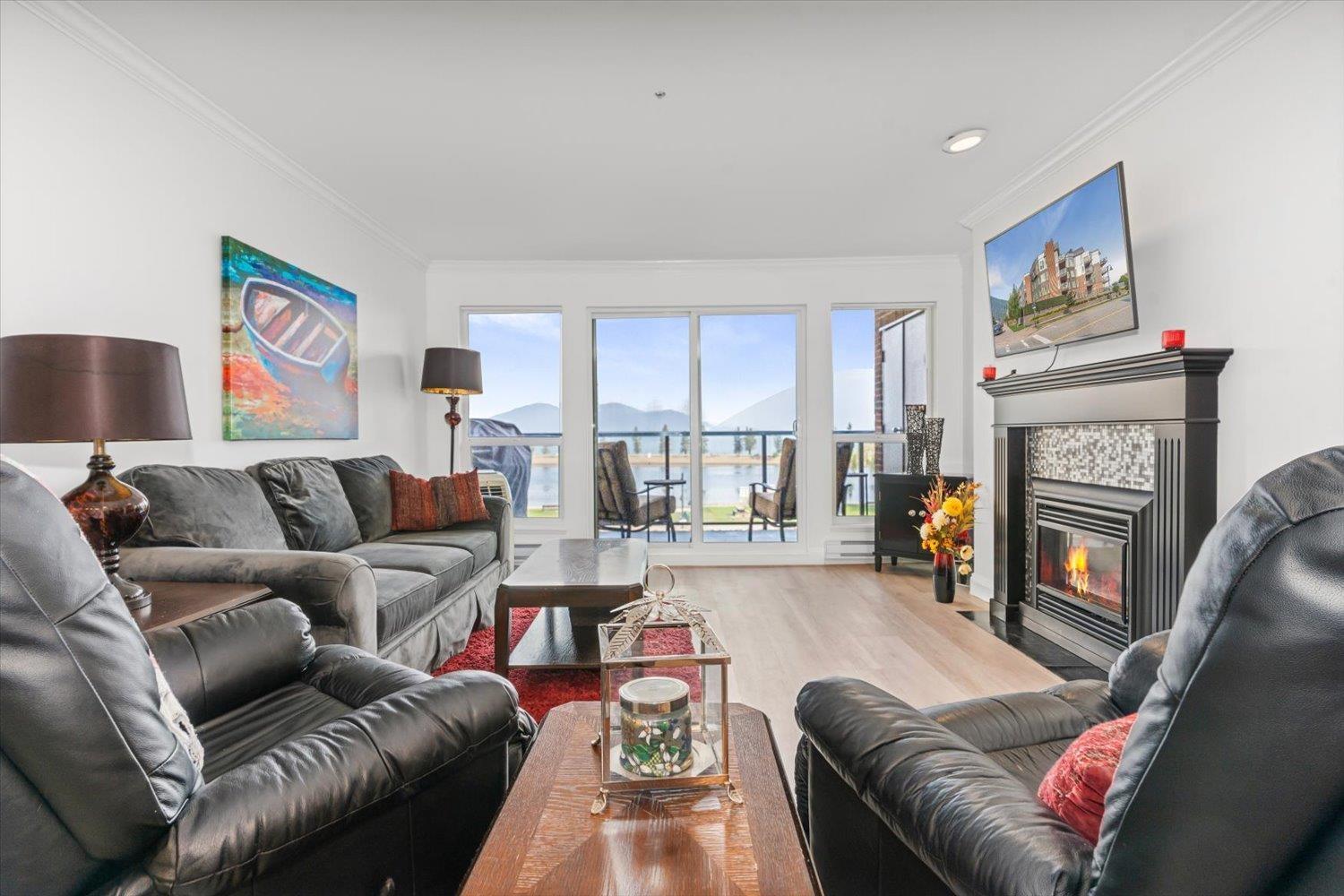 316 378 ESPLANADE AVENUE, Harrison Hot Springs, Harrison Hot Springs