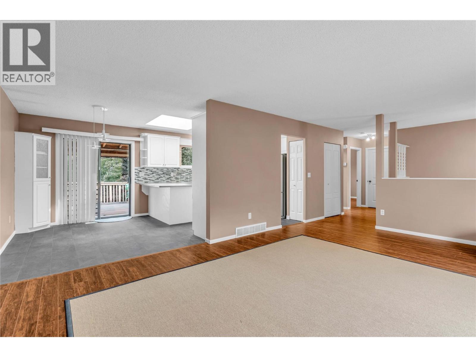  733 Josselyn Court, Kelowna