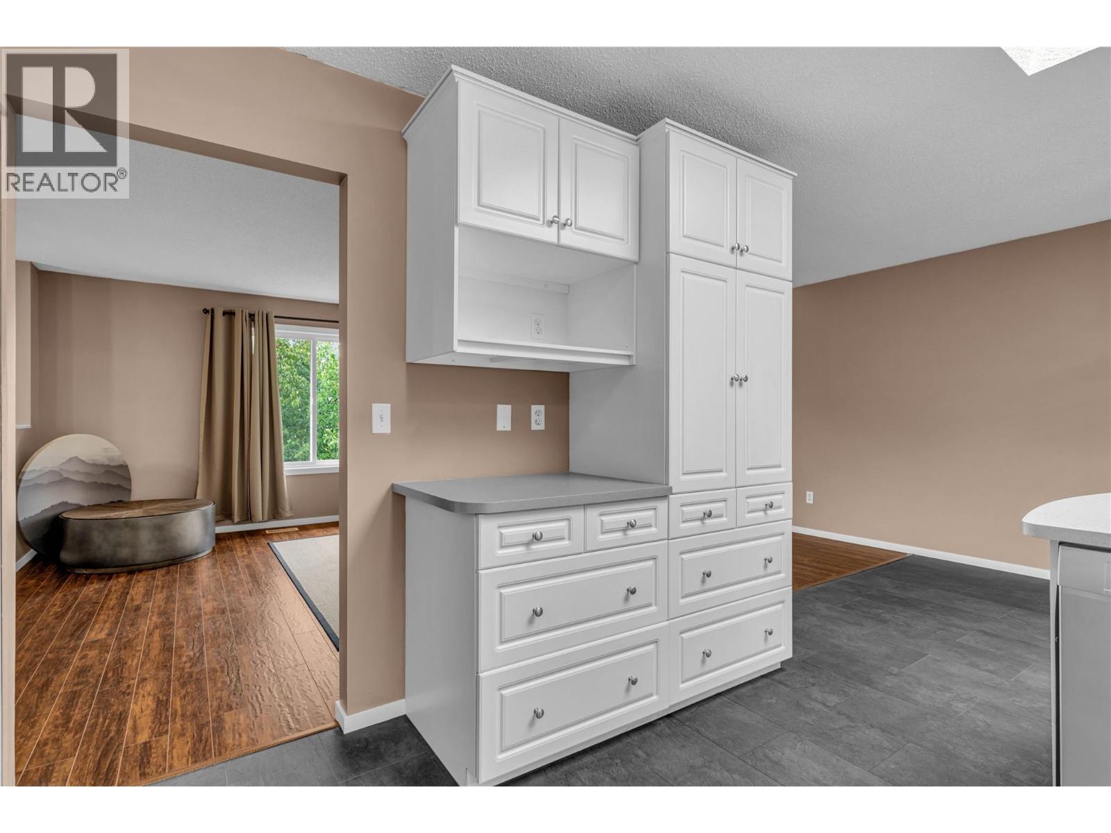  733 Josselyn Court, Kelowna
