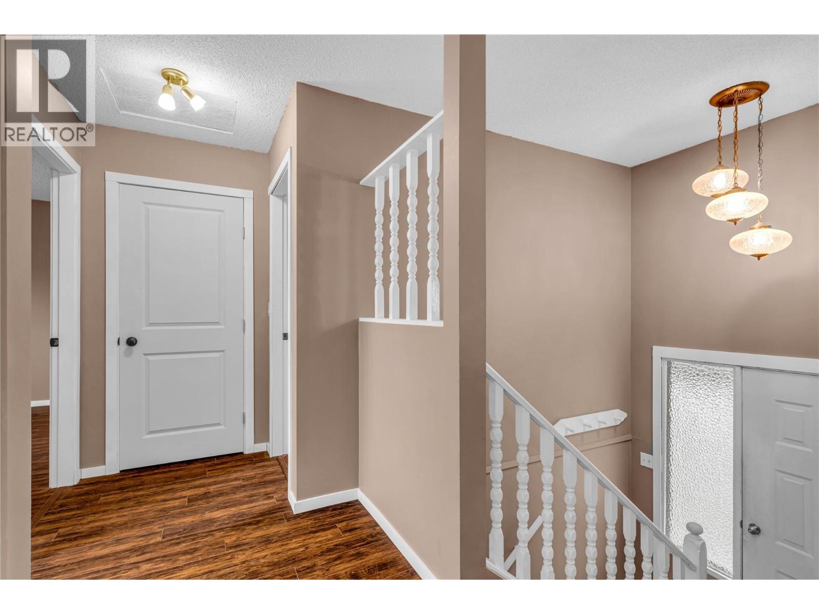  733 Josselyn Court, Kelowna